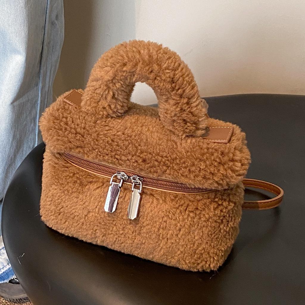 Vintage Lamb Plush Bag Women'S Fashion Portable Small Square Bag High-End Messenger Bag