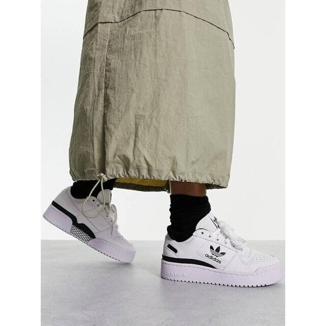 

Черно-белые кроссовки adidas Originals Forum Bold