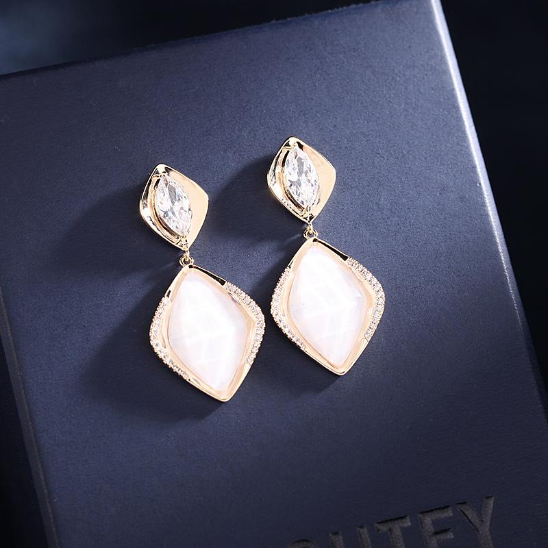 Statement Rhombus Opal Earrings for Female Fashion Wedding Jewelry Cubic Zirconia Crystal Dangle Temperament Stud Earings