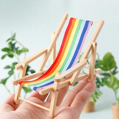 Mini-Strandstuhl, Puppenhaus-Dekoration, realistischer faltbarer Regenbogen-Liegestuhl, Miniatur, simulierter Strandstuhl für 1:12 oder 1:6 Puppenhäuser