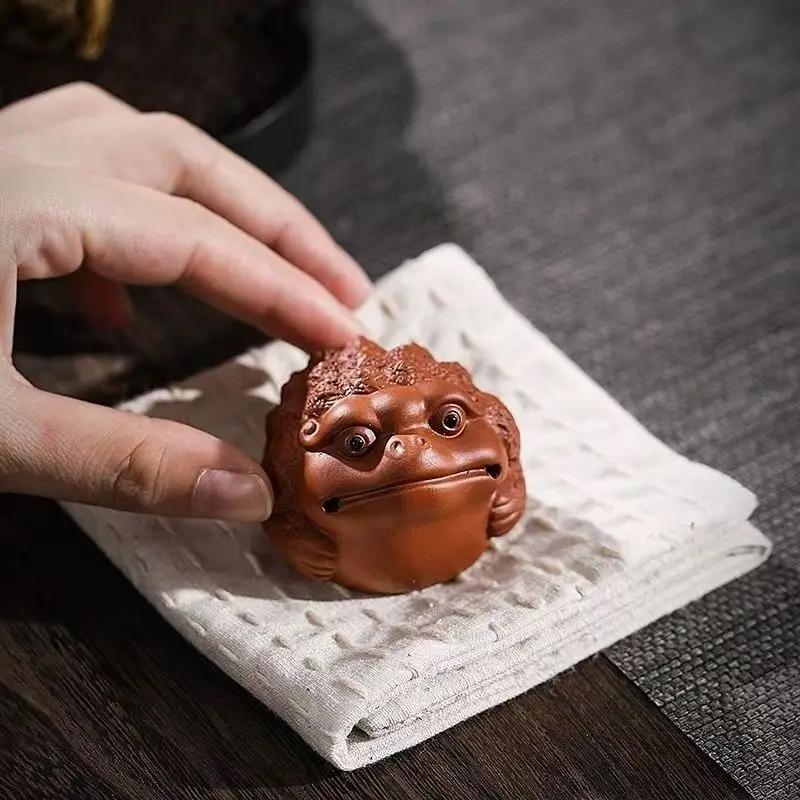 Purple Clay Tea Pet Lucky Golden Toad Figurine Sculpture Ornaments Yixing Handmade Crafts Chinese Tea Set Art Decoration Gifts