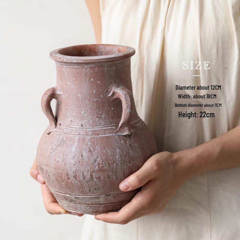 Handgefertigte rote Terrakotta-Vase im Wabi-Sabi-Stil mit doppelten Henkeln - Retro-Grobkeramik für Trockenblumen