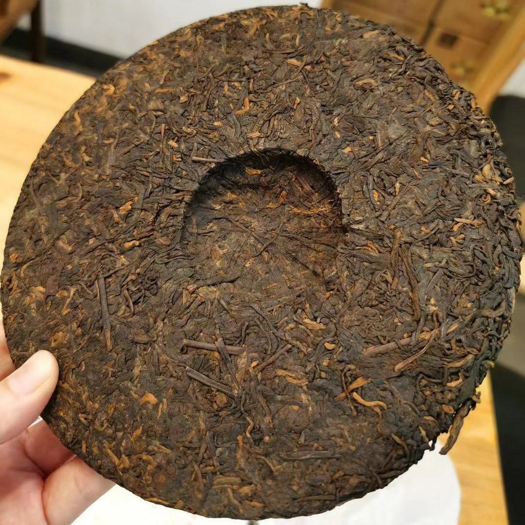 7572 Чайный пирог Menghai Dayi Puer TAETEA Пуэр Китай Юньнань Пуэр 2021 357г Спелый — фото 4