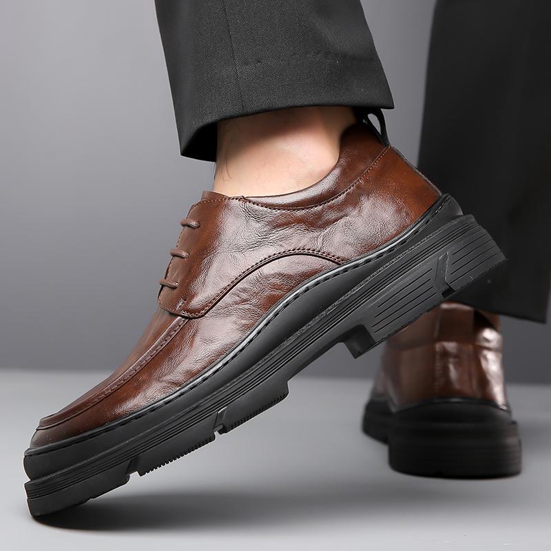 Fashion Handmade Men Fashion Flats 2025 New Leather Men Casual Shoes Trend Lace Up Oxfords Shoes Comfortable Male Wedding Dress Shoes