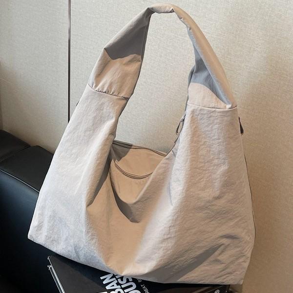Trend Casual Nylon Tote Bag Women's Solid Color Wind Versatile Large-capacity Shopping Bag Commuter Shoulder Armpit Bag