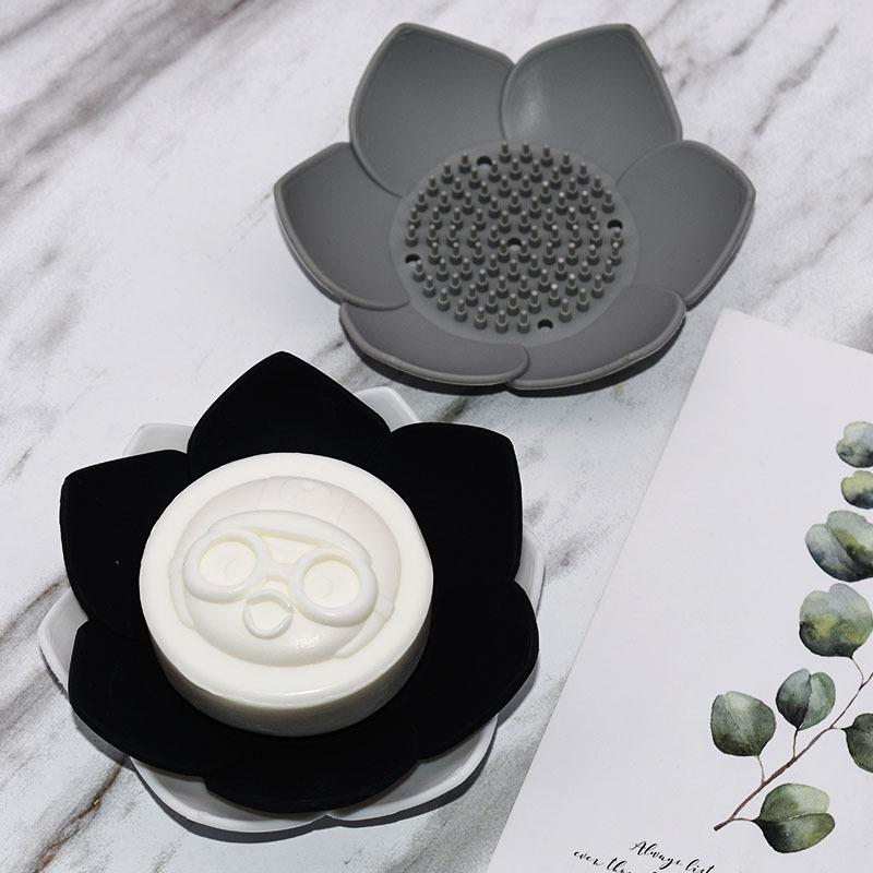 Portable Silicone Draining Soap Box Lotus Shape Dish Soap Box Non-Slip Easy Drain Soap Tray Bathroom Accessories