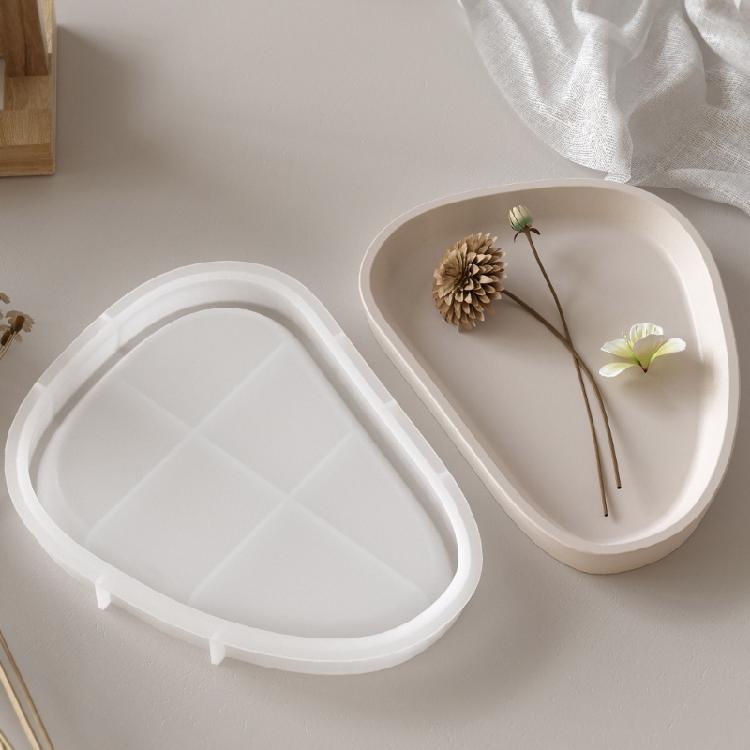 Large Capacity Designs Love Oval Plate Tray Craft from Silicone Portable for Restaurant Service And Holiday Decorations