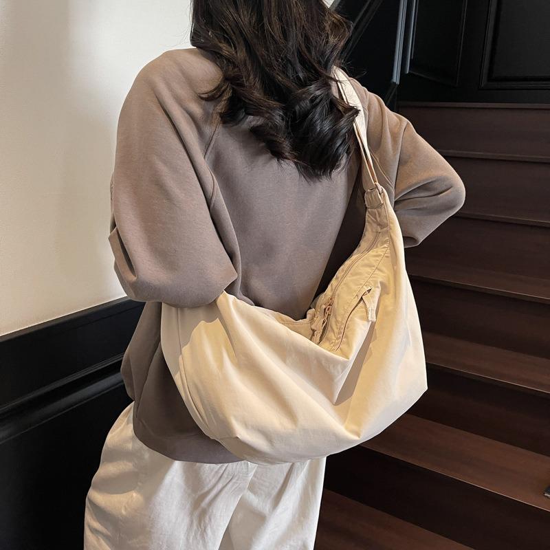 Crossbody Bag Lightweight Nylon Dumpling Bag Women's Versatile Large-capacity Class Bag Casual Simple Fashion Shoulder Bag