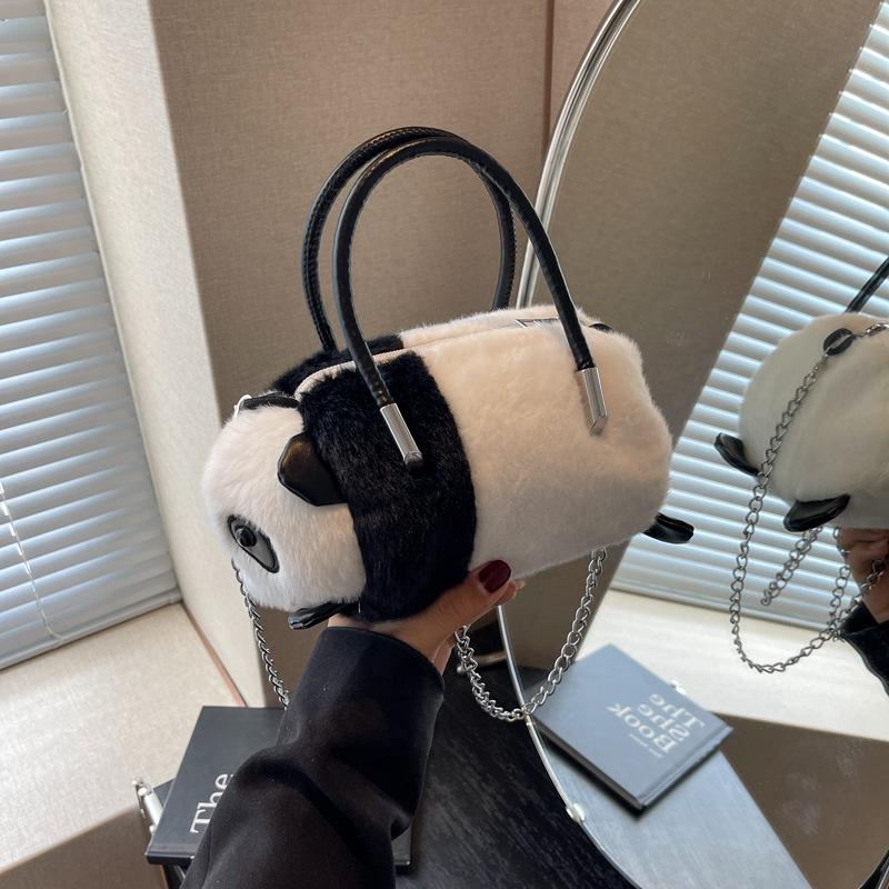 

Осенне-зимняя женская сумка из меха 2024 года, новая сумка-кошелек в виде панды, сумка-мессенджер с цепочкой, переносная сумка из меха белый