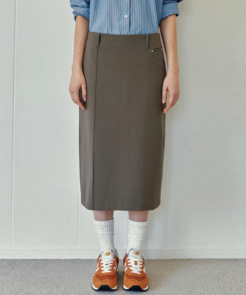LOEIL Rivet Point Long Skirt - Mocha