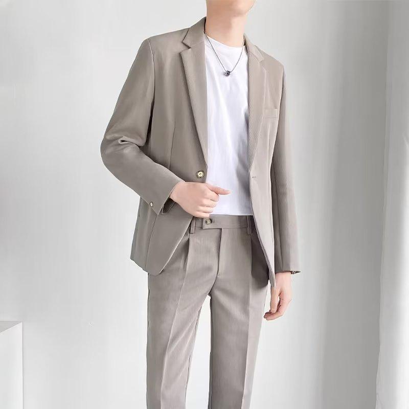 Men's Korean Style Business Casual and Groomsmen Suits for Spring/Autumn
