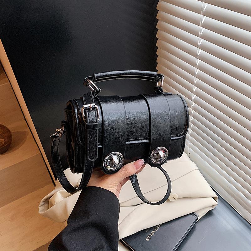 Popular small bag women's new versatile messenger bag fashionable portable small square bag