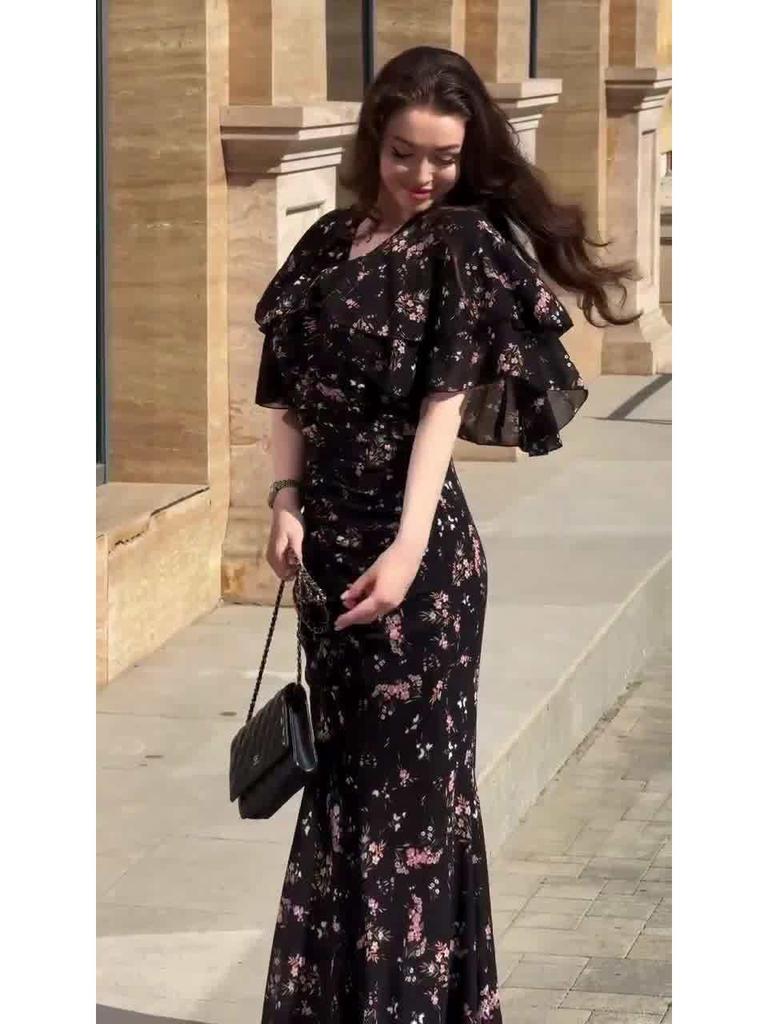 Elegantes Damen-Langarmkleid mit floralem Muster - Kollektion Frühjahr 2025