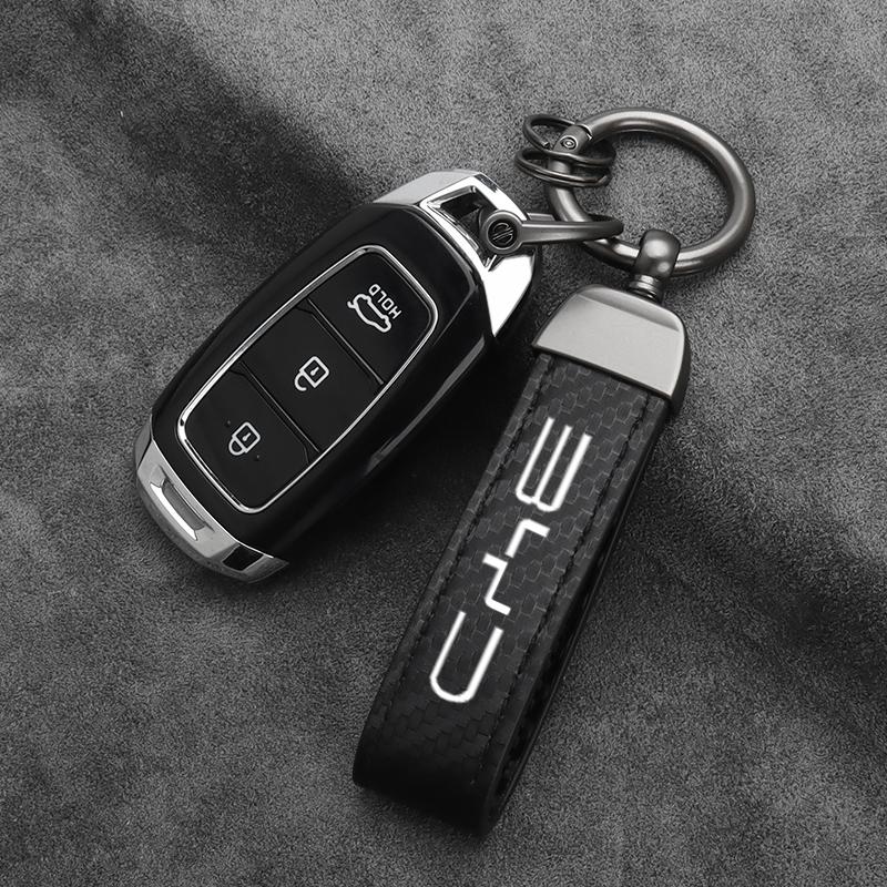 Carbon Fiber Car Keychain for BYD Song Plus Atto 3 Han EV Tang DM Qin Seal Dolphin Scratch Resistant Keyring Accessories