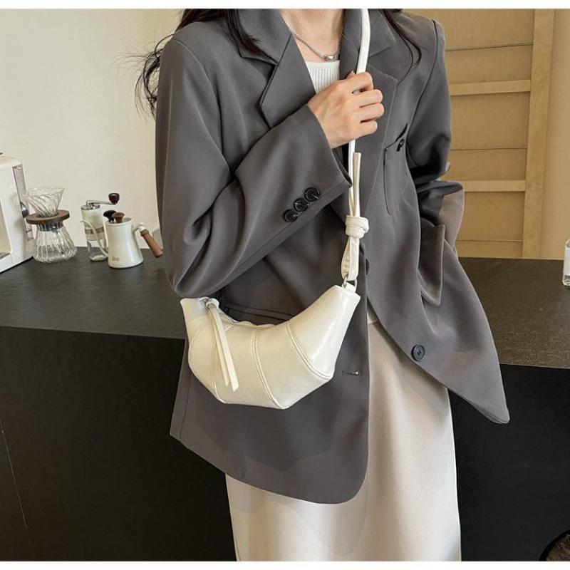 Niche Croissant Summer Women's Casual Simple Crossbody Bag for Daily Commute