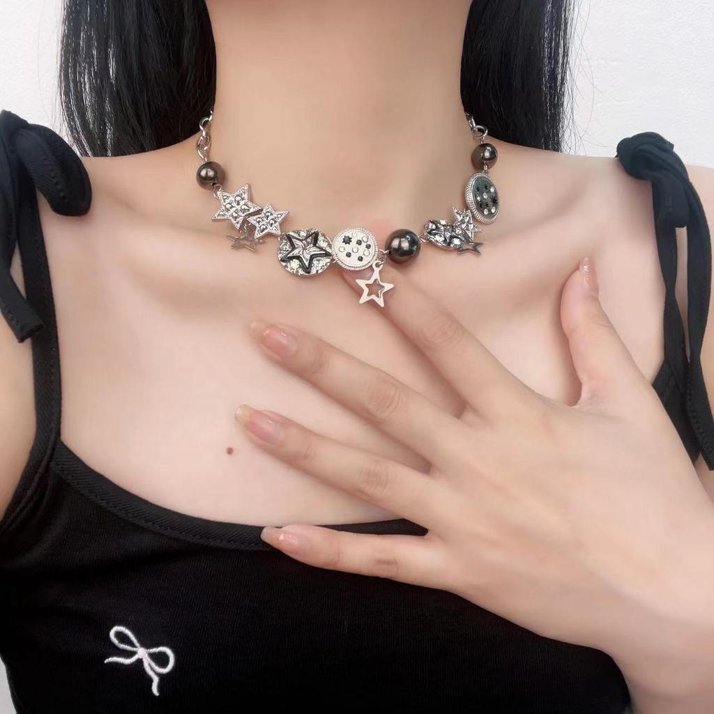 Gothic Black Spider Pendant Necklace for Women Vintage Rivet Pu Leather Choker Chain Punk Cool Y2K Charms Halloween Jewelry Gift