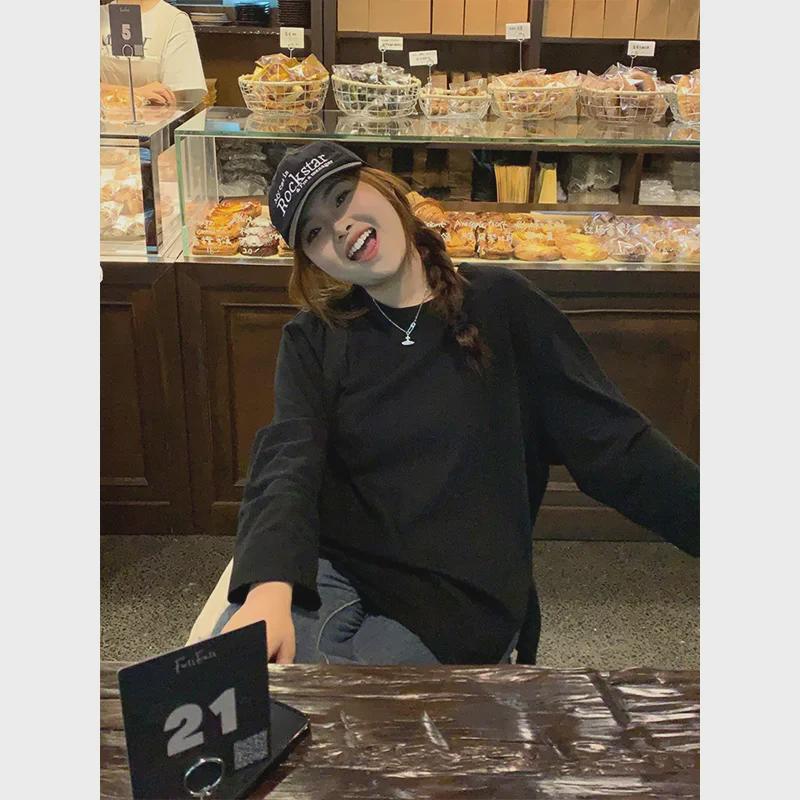 Women's Oversized White Long-Sleeve Cotton Split-Hem T-Shirt - Autumn Loose Fit