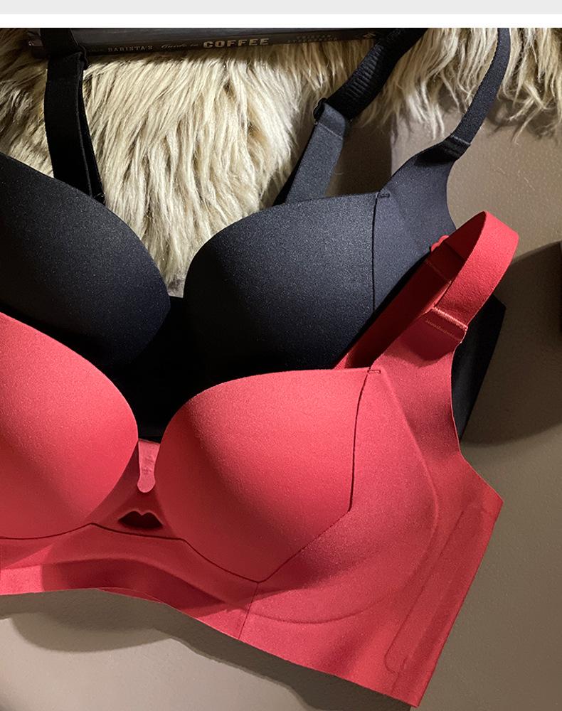 Tithonus Goddess Women's Lingerie: Benming Year Seamless Bra with Side Support and Anti-Sagging Design for a Slimmer Look.