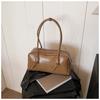 IELGY High-End Retro Large-Capacity Bag Commuter Shoulder Fashion Portable Pillow Bag