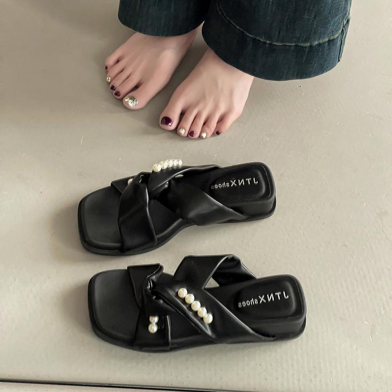 Retro pearl bow flat bottom cool slippers women's summer French fashion Xingkang outer wear with skirt one-word slippers