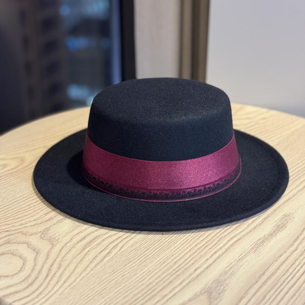 Höst- och vintergradient platt topp ullhatt för kvinnor Brittiskt mode Damers mångsidiga cylinderhatt Scenframträdande Jazzhatt för män