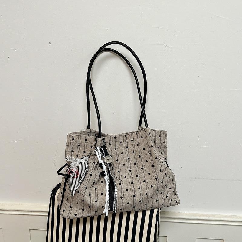New fashionable large-capacity single bag shoulder handbag messenger bag women's tote bag winter bag