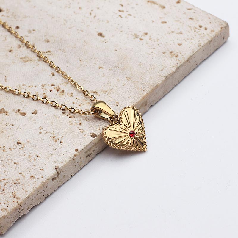 Elegant Red Diamond Heart Necklace Pendant with Clavicle Chain – Luxurious Jewelry Accessory