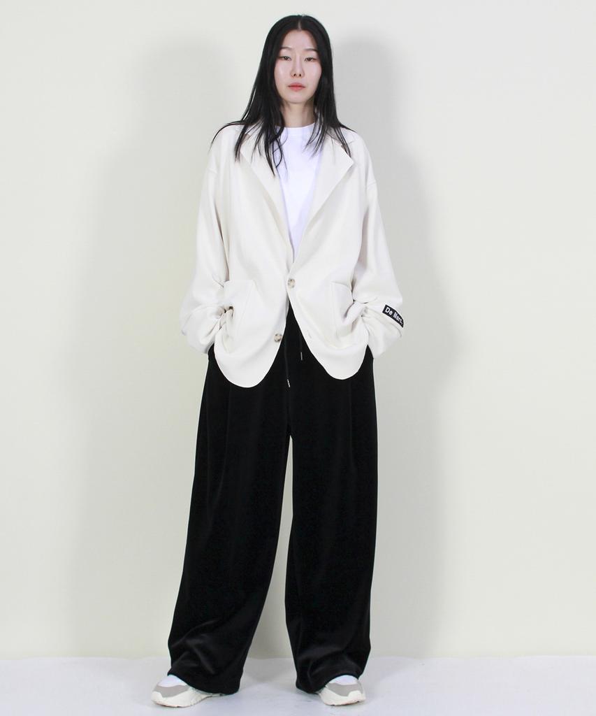 Deumakeu Velvet Side One-Pleat Real Wide Pants Black