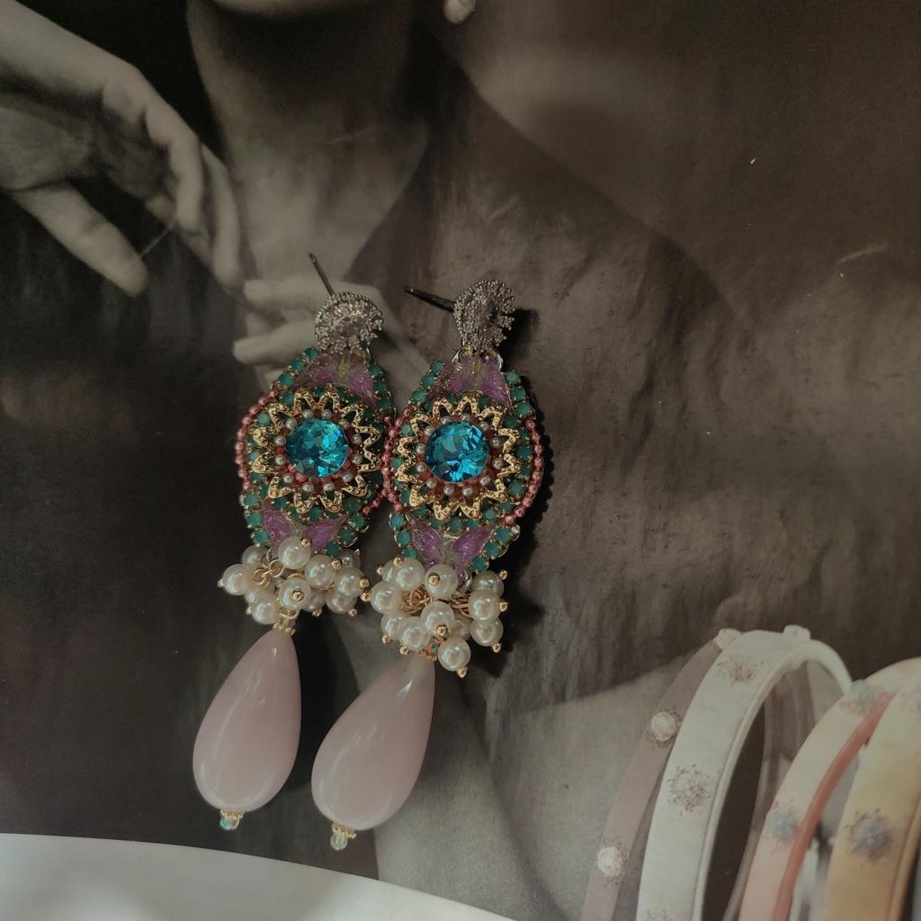 Silver needle zircon pearl water drop pendant earrings ethnic style retro fashion temperament earrings light luxury high-end earrings