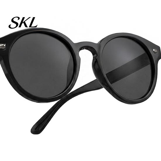 Classic Round-frame Sunglasses Prank Water Glasses, Novelty Squirting Sunglasses, Round Party with Hidden Spray, Fun Toy for Parties Glasses