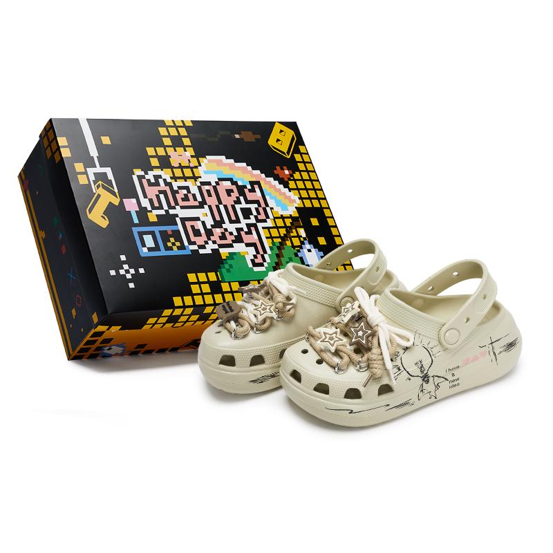 Crocs Crush Clog 811 manufacturing special idea special shoe box graffiti star strap stepping feeling hole shoes for men and women