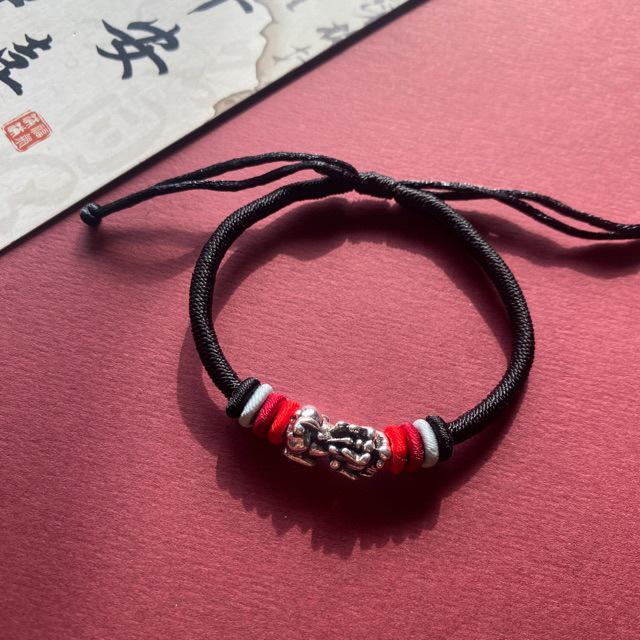 Pixiu Red String Bracelet: Handmade Tibetan Silver Wealth-Attracting Charm