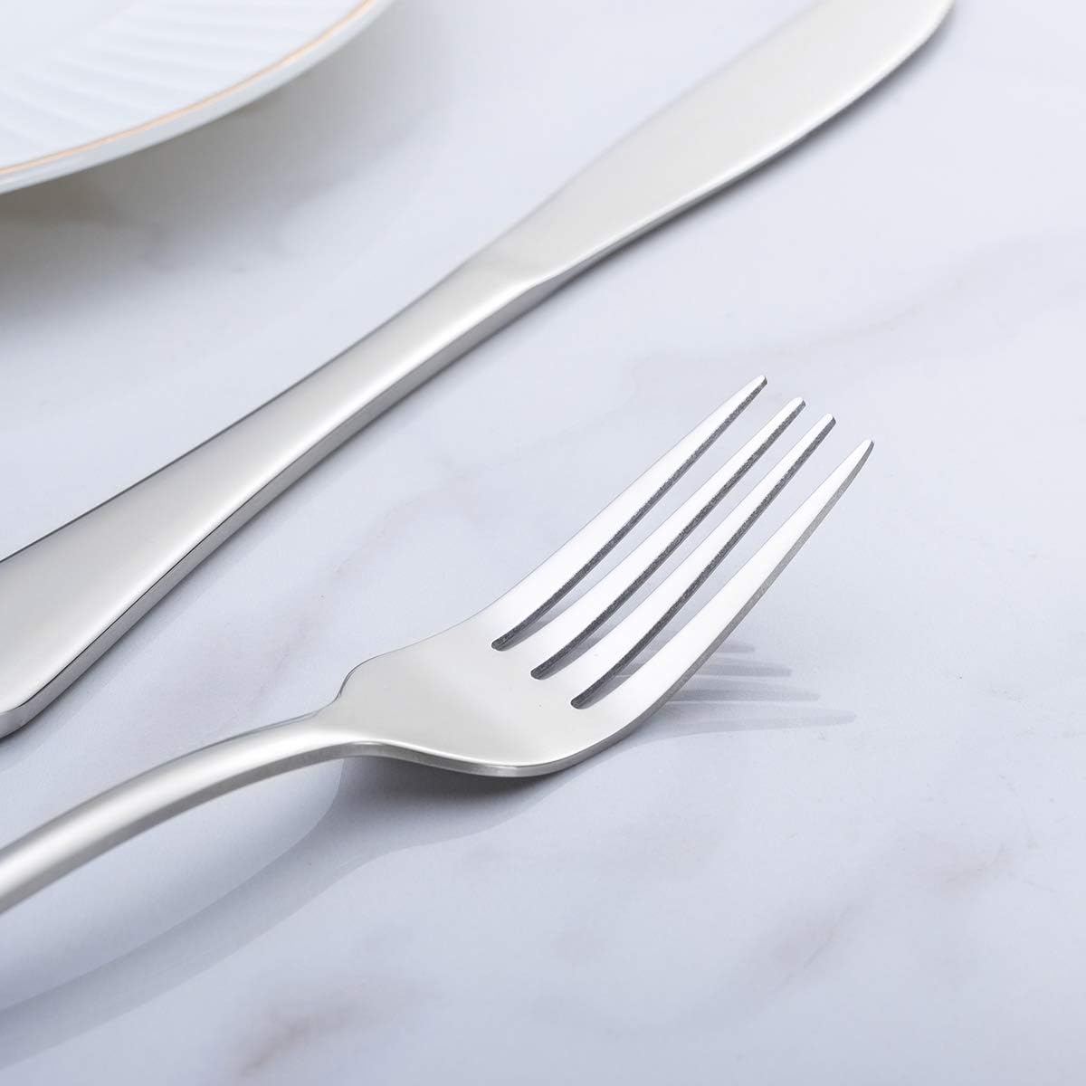 Dinner Fork Set 8-Piece, Stainless Steel 8 Inch Silverware Flatware Cutlery Salad Table Fork Set of 8, Use for Home, Kitchen, or Restaurant, Mirror