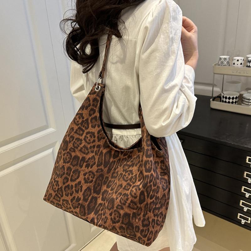 Leopard Print Slouchy Bag Large Capacity Polyester Shoulder Purse Casual Handbag for Women Shopper Bag Underarm Pack