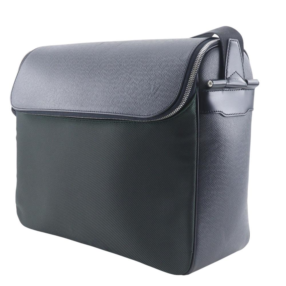 LOUIS VUITTON Thai meal Shoulder Bag M30862 Aldoise black Taiga/Nylon canvas mens Used