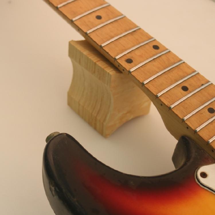 2 Benutzungshöhen Gitarrenhals-Stütze Stützschwamm Geigenbauerwerkzeug für Gitarristen Geigenbauer