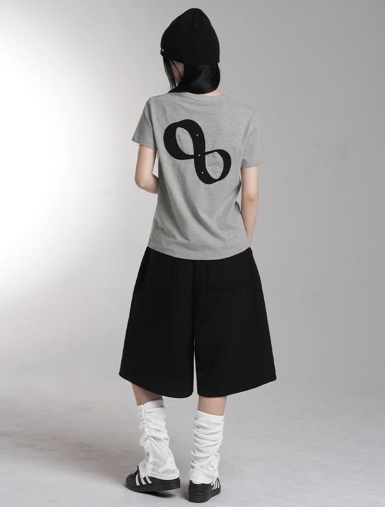 Lupeu Cut-Out Stud Applique Short Sleeve Tee Gray