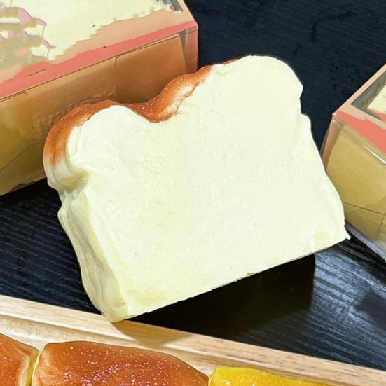 Artificial Fake Bread Squeeze Toy Scented Soft Slow Rising Toy Realistic Bread Shaped Fidget Toy for Anxiety Stress Stress