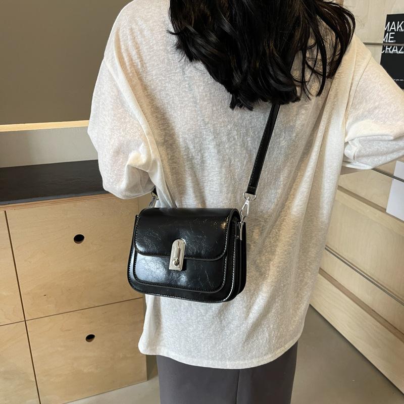 Bag Women's New Fashionable Versatile Shoulder Small Square Bag Messenger Bag