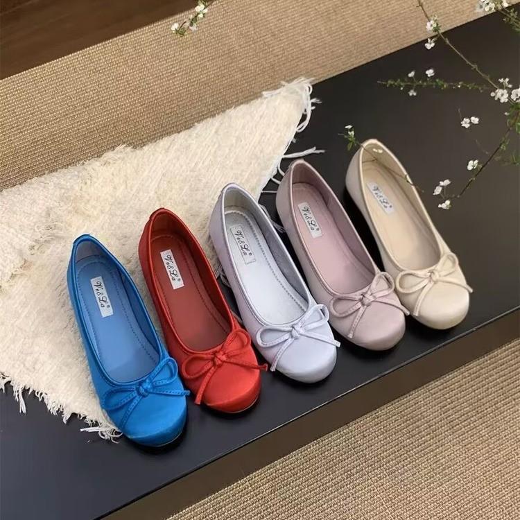 Evening Wind Gentle Butterfly Ladyshoes Ballet Flats French Retro Soft Sole Spring and Summer 2025 New Satin Single Shoes