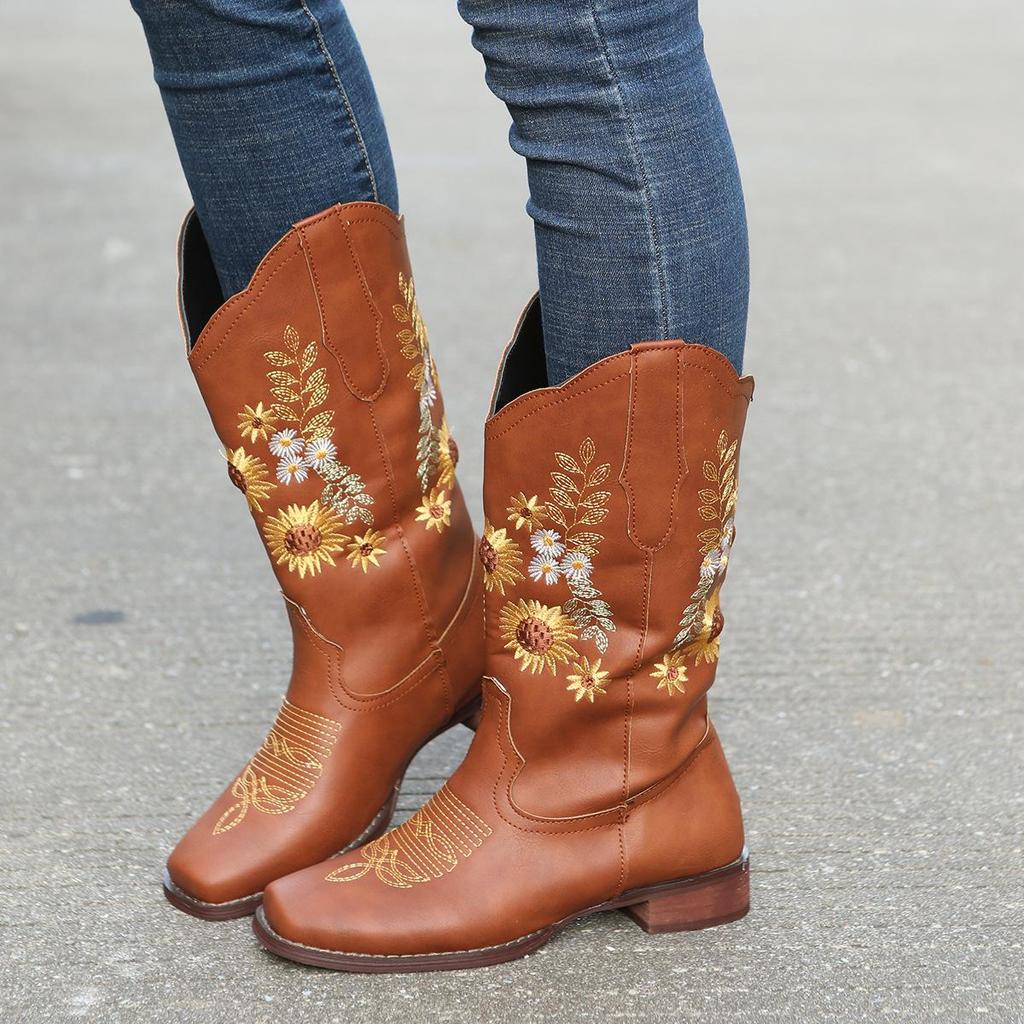 Autumn/Winter 2021 Plus Size Women's Leather Boots with Embroidered Flowers