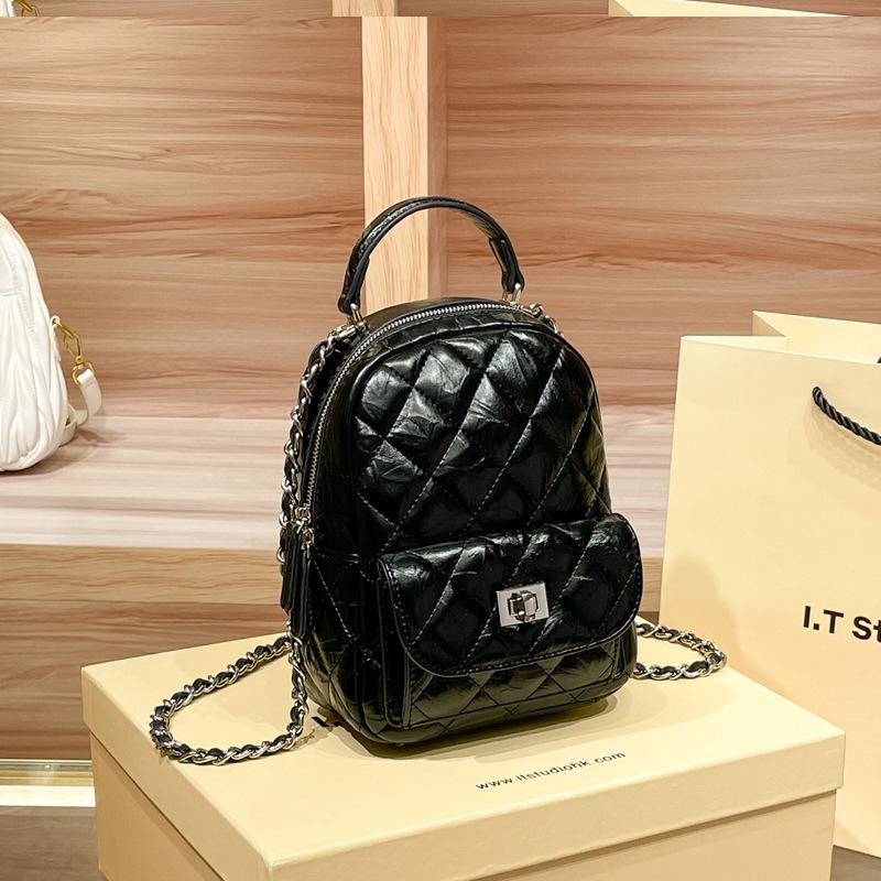 Leather Diamond Grid Chain Backpack for Women, New Fashionable Spring and Summer Small Fragrance Design, Niche Travel Backpack