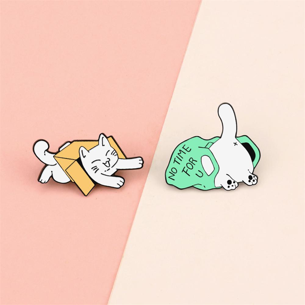 Funny Naughty Kitten Enamel Pin Cartoon Cute Animal Cat Brooch for Kids Friends Custom Backpack Lapel Badge Fashion Jewelry Gift