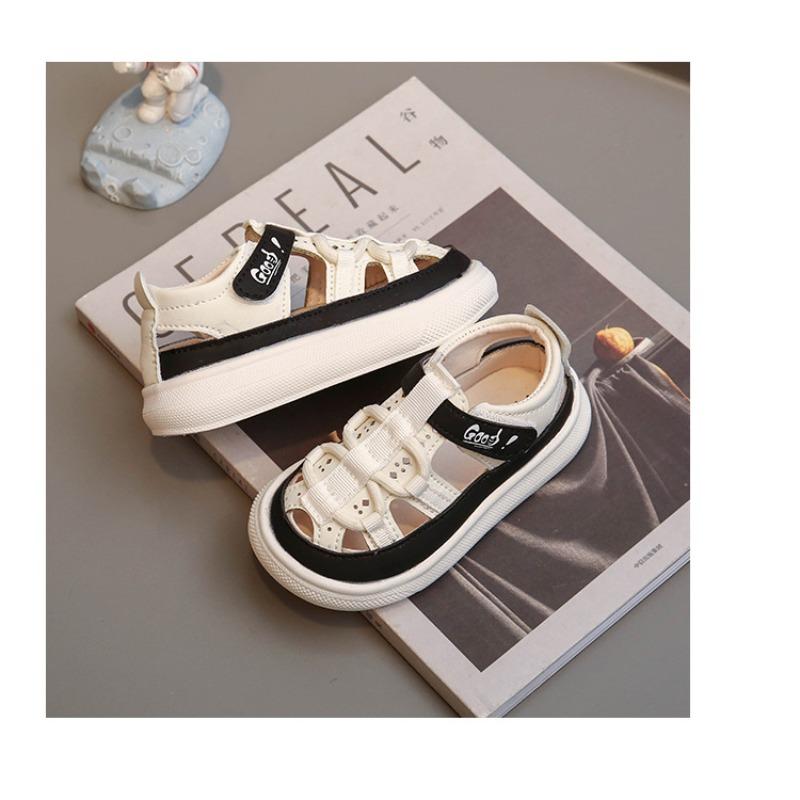 Boys Baotou Sandals Sneakers Summer Hollow Sandals 0-2 Toddler Shoes 1-6 Anti-kick and anti-collision Korean version of beach shoes