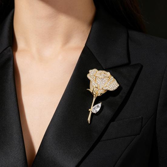 Rose Brooch with Diamonds Dazzling Alloy Lapel Pin Fade Resistant Exquisite Flower Pin for Daily Wear And Holiday