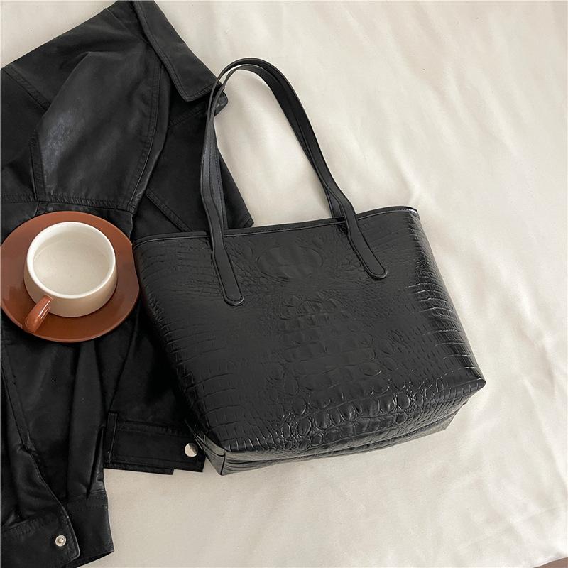 Retro bag women's new large-capacity crocodile pattern tote bag literary and leisure versatile shoulder bag