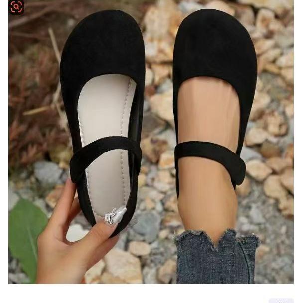 

Весенне-осенние новые большие одинарные туфли на пуговице и с мелким вырезом, маленькие кожаные туфли для женщин 43 прохладный черный