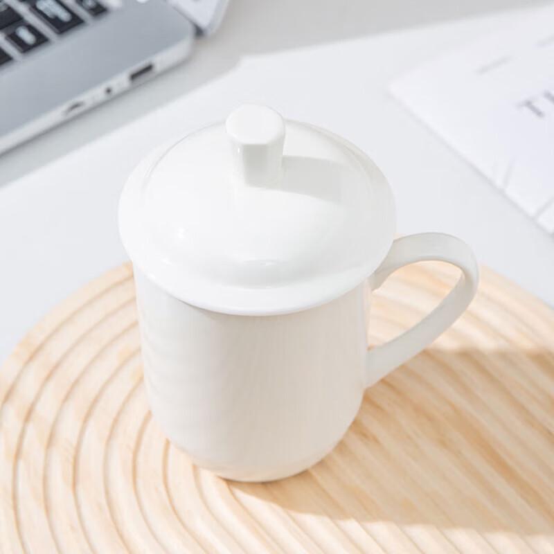 Jingdezhen Bone China Tea Mug with Lid and Handle