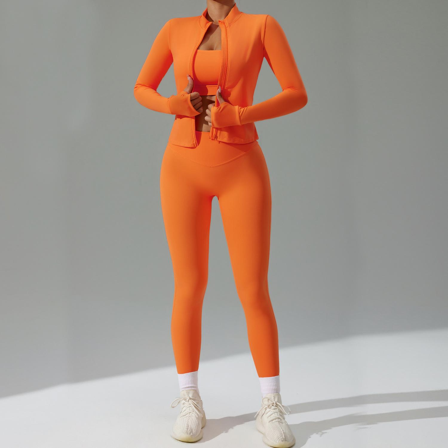 

Женский быстросохнущий спортивный комплект из трех предметов для йоги и бега M (EU)