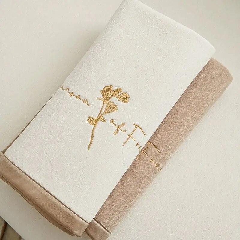 Haftowana narzuta na sofę Chenille cztery pory roku ogólne światło luksusowe zagęszczone pokrowce na sofy do salonu antypoślizgowa pluszowa poduszka